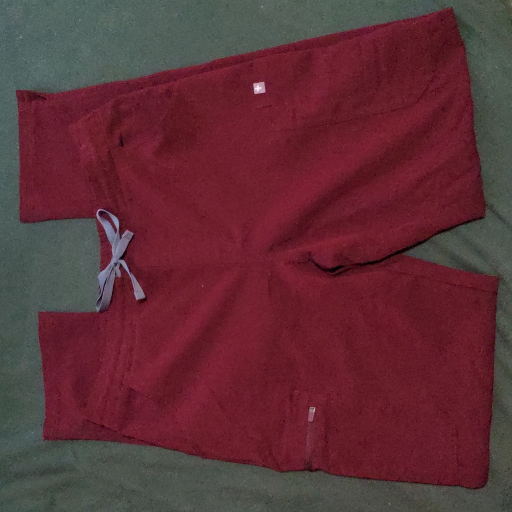 Figs skinny scrub pants
